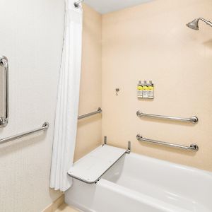 Suite Hearing Accessible Non-Smoking